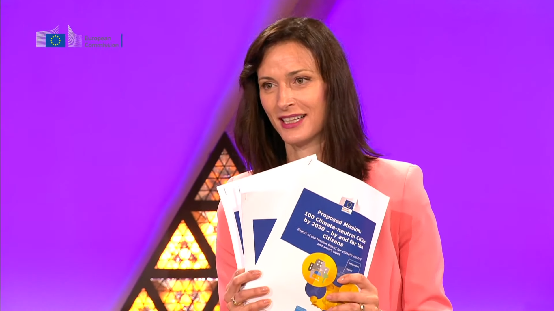 Following the mission reports handover to Commissioner Gabriel, a final decision on how they can be implemented is expected by the end of 2020. Image credit - European Commission