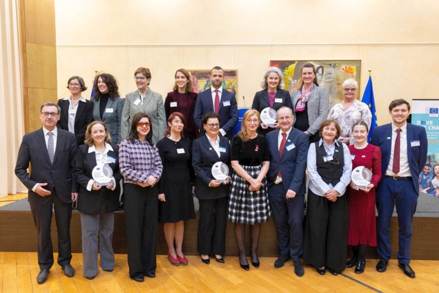 Winners of this year’s Gender Equality Champions award met with Commissioner Ekaterina Zaharieva, who thanked them for driving institutional change in EU research. © Instruct-ERIC, 2025