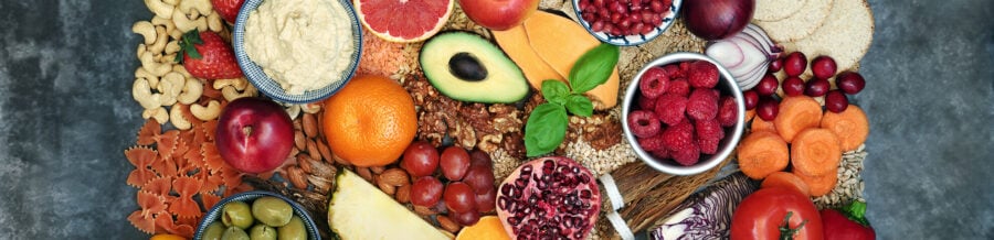 EU-funded researchers are helping unravel the complex relationship between diet and health. © marilyn barbone, Shutterstock.com