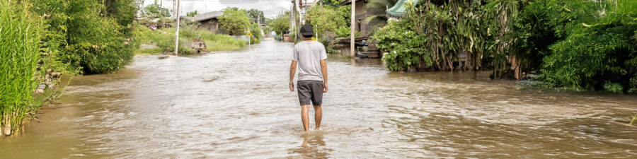 Researchers work with affected communities to understand how climate change drives migration. © Sakdawut Tangtongsap, Shutterstock.com