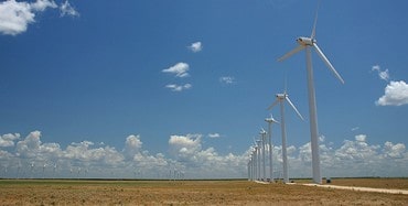 Large wind farms in certain areas of the U.S. appear to affect local land surface temperature, according to a UAlbany-led research team.