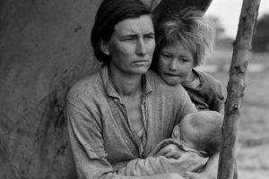 Poor white woman and children from the Dust Bowl