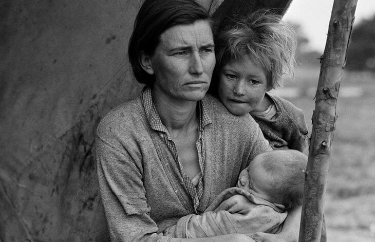 Poor white woman and children from the Dust Bowl
