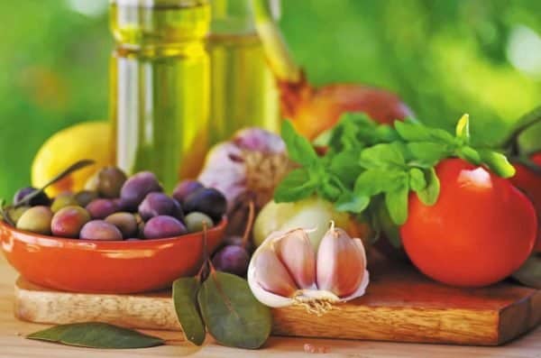 Green Mediterranean diet reduces twice as much visceral fat as the Mediterranean diet and 10% more than a healthy diet