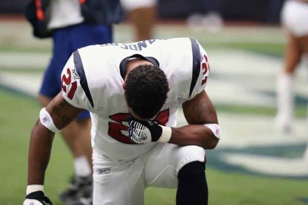 1 in 3 Former NFL Players Believe They Have CTE, Linked to Higher Suicide Risk