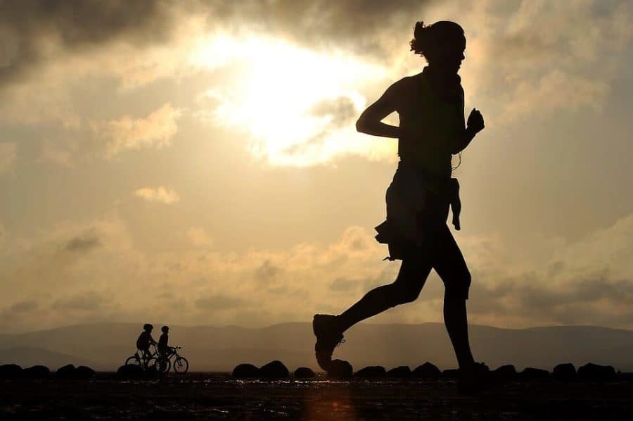 Want to avoid running overuse injuries? Don&#8217;t lean forward so much