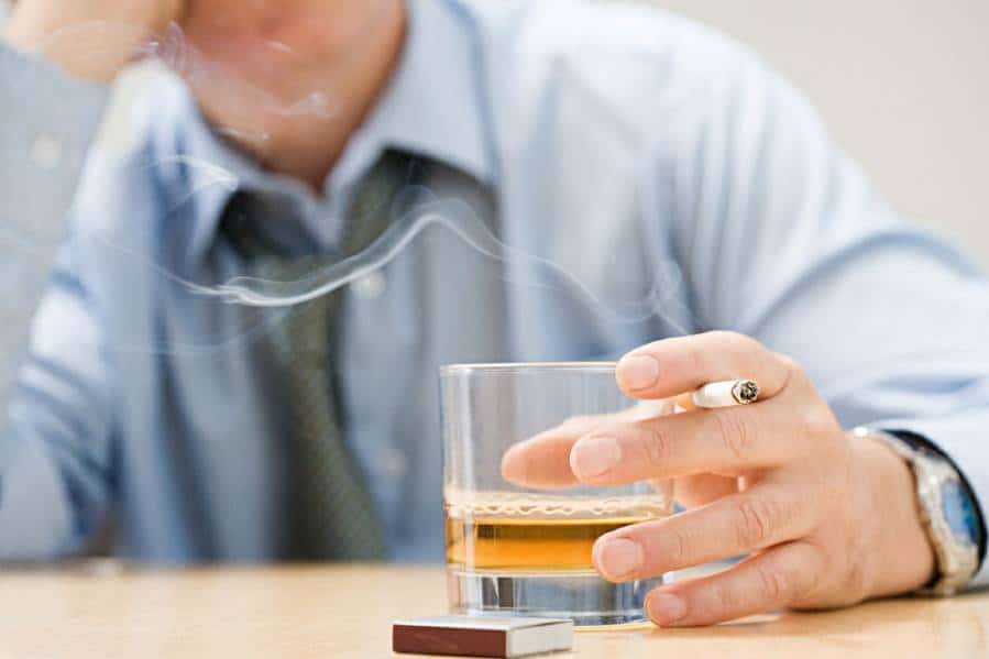 Medication may help heavy-drinking smokers improve their health