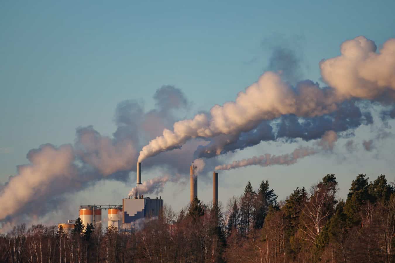 How carbon-intensive industries can scale up CO2 recycling