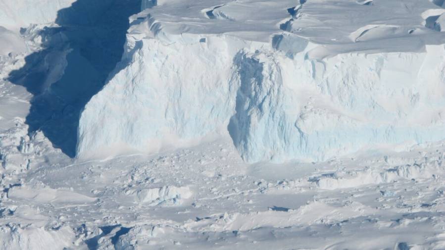 Scientists call for ‘major initiative’ to study whether geoengineering should be used on glaciers