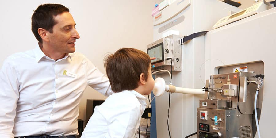 Fast and accurate: The machine that Prof. Dr. Pablo Sinues and his team have developed aims to be able to react more precisely in the therapy of epilepsy (Image: UKBB).