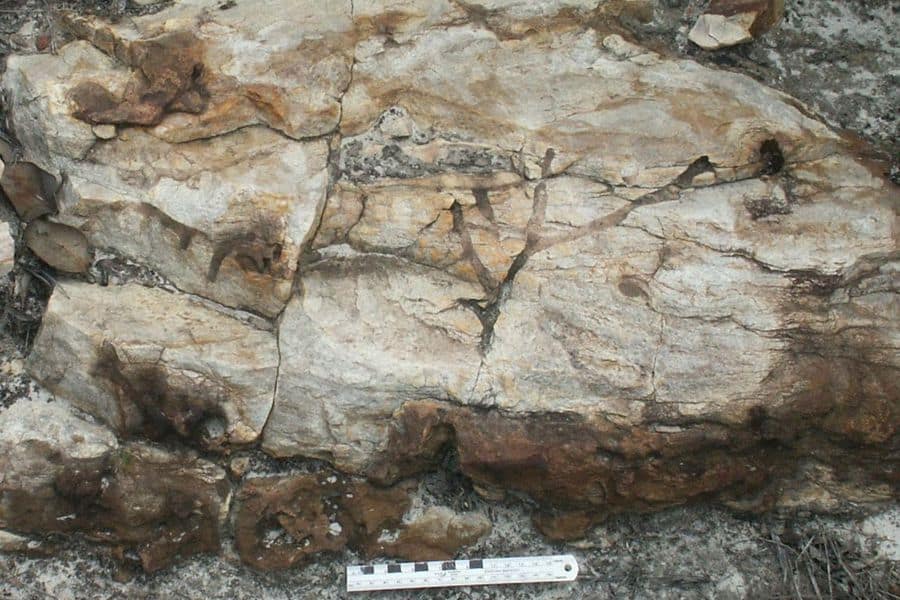 Solving a 50-year-old mystery involving 2 billion-year-old rock