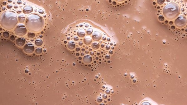 Keeping chocolate milk smooth, stable without carrageenan