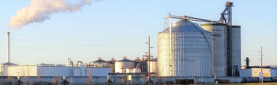 Corn ethanol — made at refineries like this one in Minnesota — has driven land-use changes and crop choices that have resulted in carbon emissions negating any climate benefits from replacing gasoline with ethanol. PHOTO BY TYLER LARK
