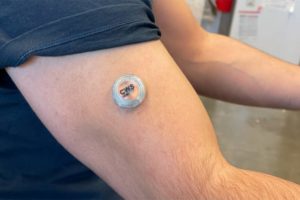 Researchers at the UC San Diego Center for Wearable Sensors describe their device in a paper published May 9 in Nature Biomedical Engineering.