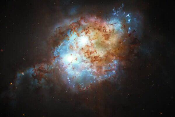 Hubble Spots Rare Cosmic Twins: Double Quasars Caught Playing in the Early Universe