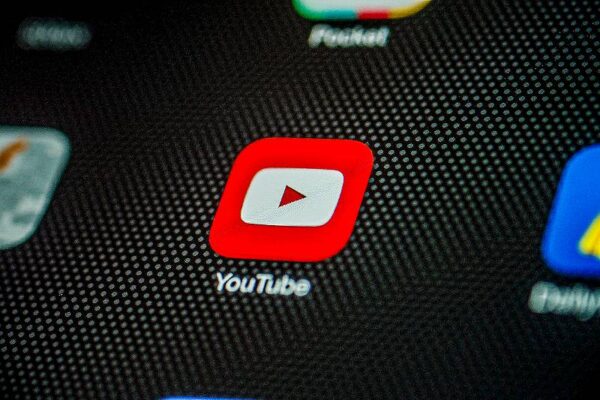 Study: YouTube did not actively direct users toward anti-vaccine content during COVID-19