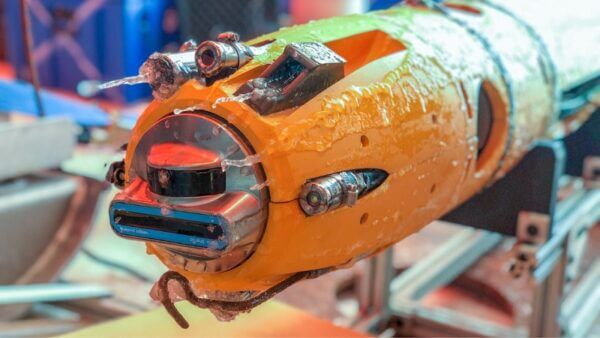 The Icefin underwater vehicle has sonar, chemical and biological sensors that help researchers charac...                    </div>

                    <div class=