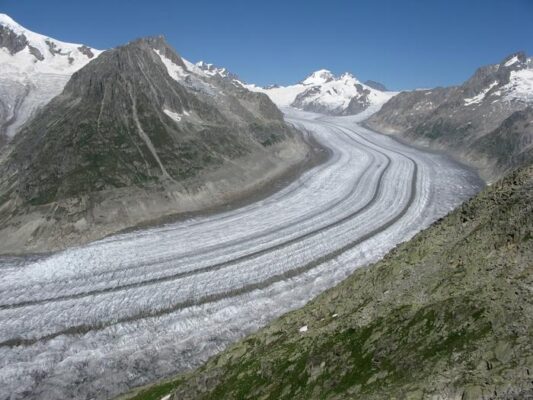Alpine glaciers will lose at least a third of their volume by 2050, whatever happens