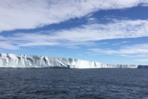 ocean currents threaten to collapse ice shelves