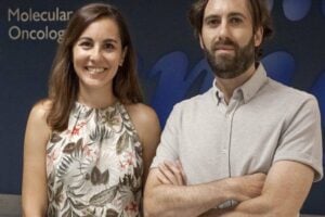 Ana Ortega-Molina, primary author and current researcher at the Severo Ochoa Molecular Biology Centre, and Alejo Efeyan, senior author, from the CNIO Metabolism and Cell Signalling Group. Credit: /CNIO.