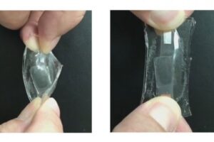 This lithium-ion battery has entirely stretchable components and stable charging and discharging capacity over time.