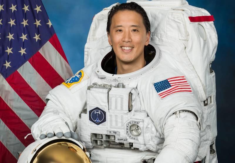 Official portrait of NASA astronaut Jonny Kim in an EMU suit. Credit: NASA