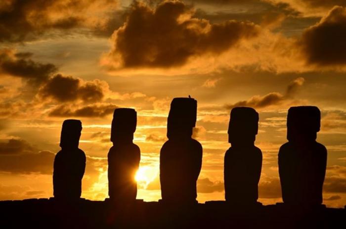 Dawn at Ahu Tongariki, Rapa Nui.