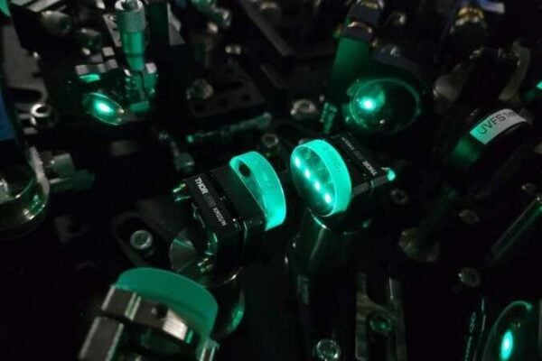 Scientists Achieve 100-Times Faster Molecular Detection Using Advanced Light Technology