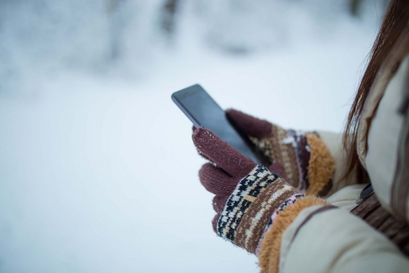 Snow, Sleet, and Scrolling: Bagaimana cuaca ekstrem mendorong kita ke media sosial