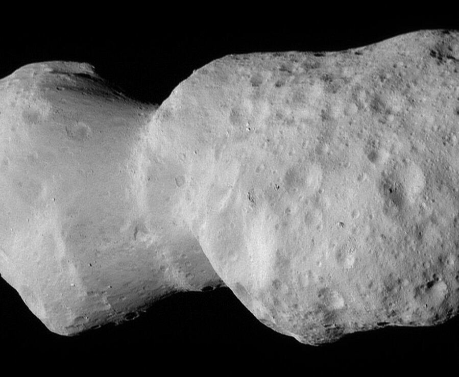 The asteroid Donaldjohanson, captured by NASA’s Lucy spacecraft using its Long-Range Reconnaissance Imager (L’LORRI), appears in one of the mission’s most detailed images to date.