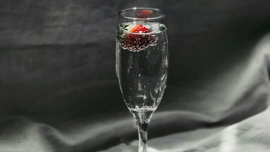 Brain Study Reveals Why Diet Drinks Can “Taste” Sweet