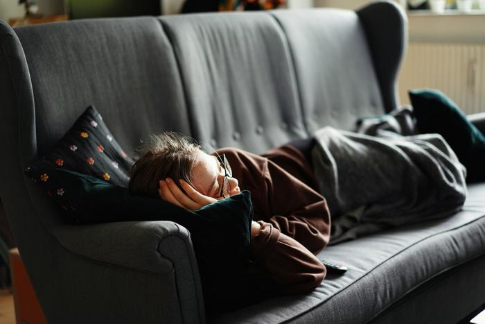 Binge-Watching Addicts More Likely to Be Lonely