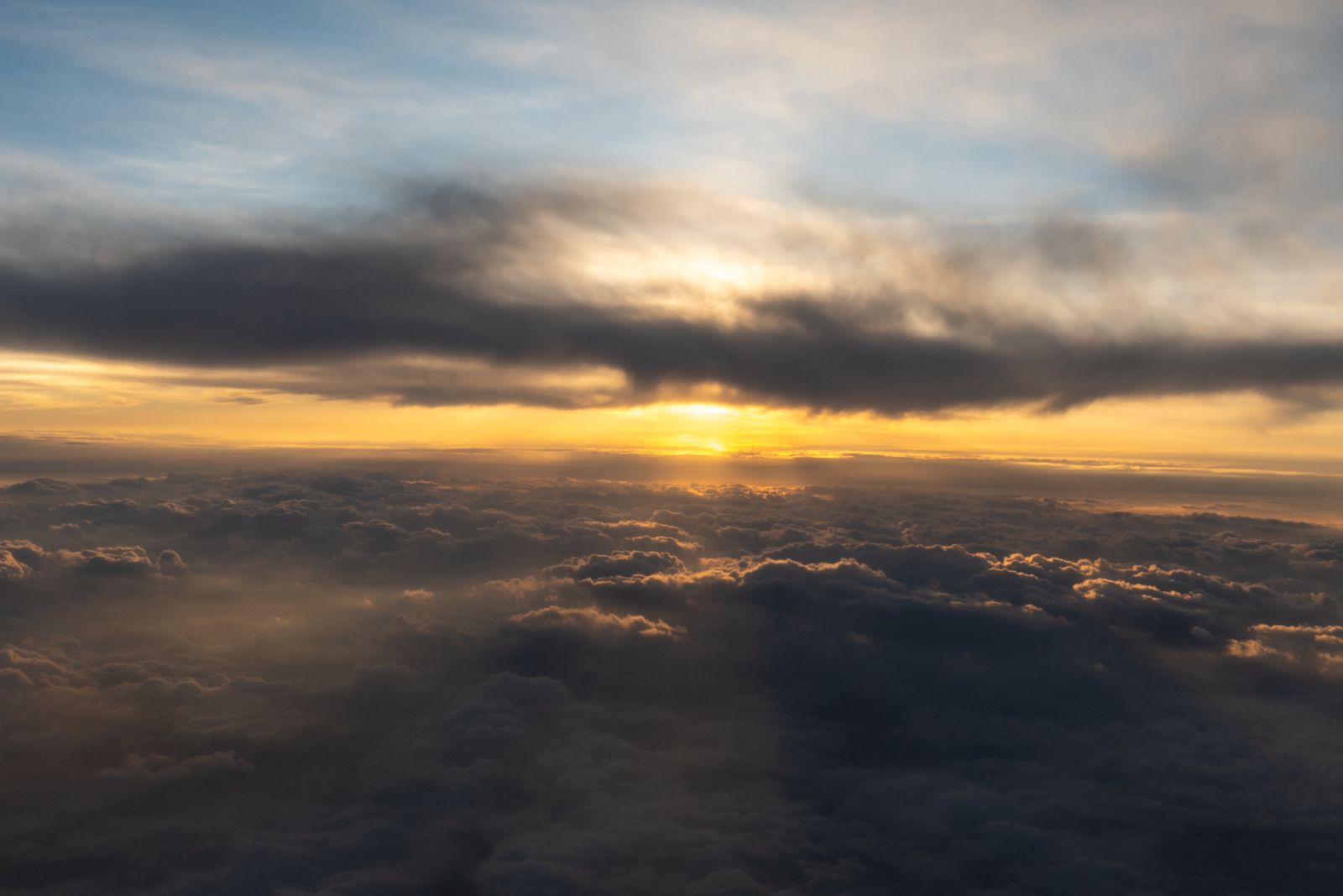 Every second, the Sun converts about 600 million tonnes of hydrogen into helium and loses roughly 4 million tonnes of that mass outright as energy, and the ligh