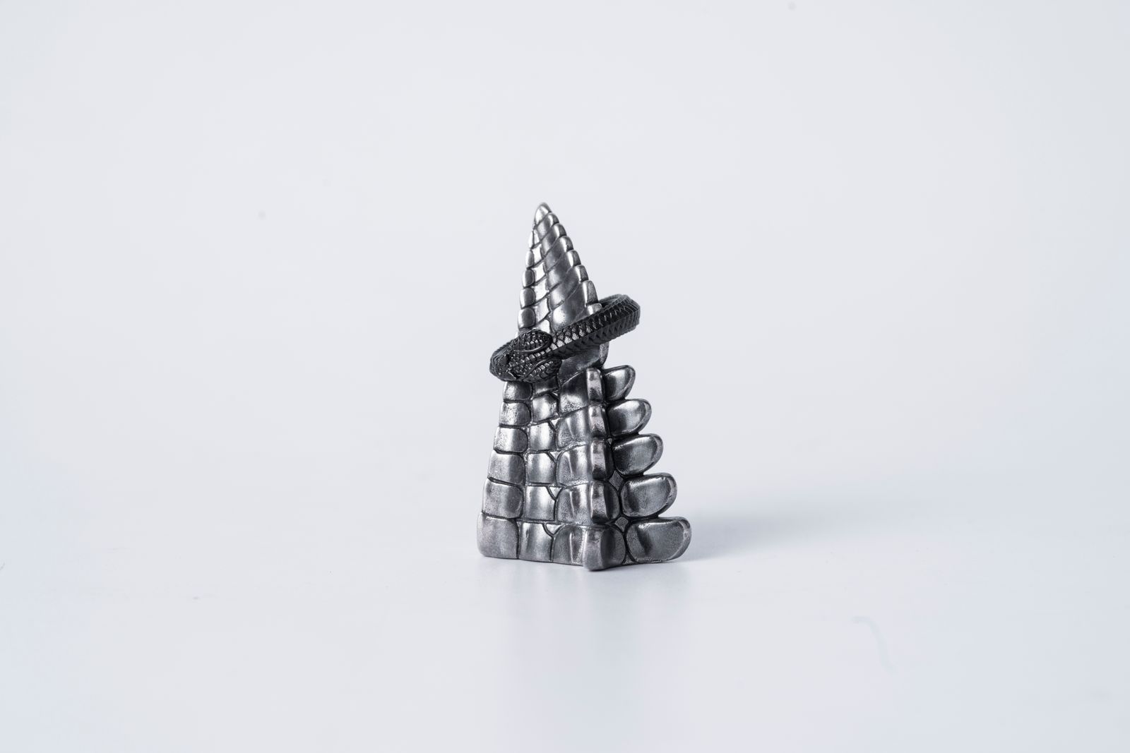 In 1890, a German chemist named August Kekulé told a room of admirers he had dreamed of a snake biting its own tail and woken up knowing benzene must be a ring of six carbons, a structure so counterintuitive that chemists had spent forty years drawing it as a straight chain and failing every time