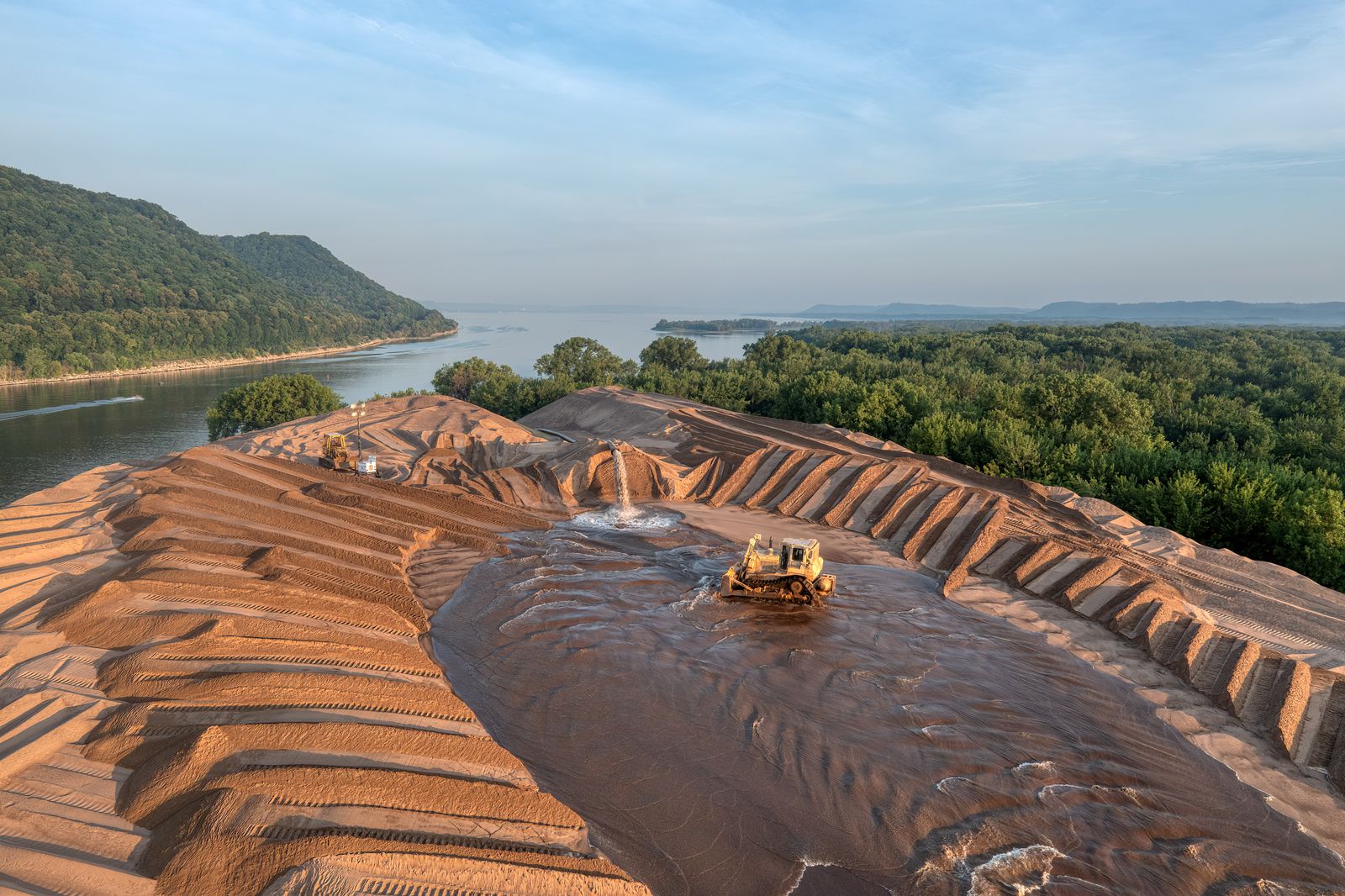 The first EPA sediment cleanup on the Minnesota side of the St Louis River, in 2018, pulled 37,000 cubic yards of contaminated mud out of Minnesota Slip in Dulu